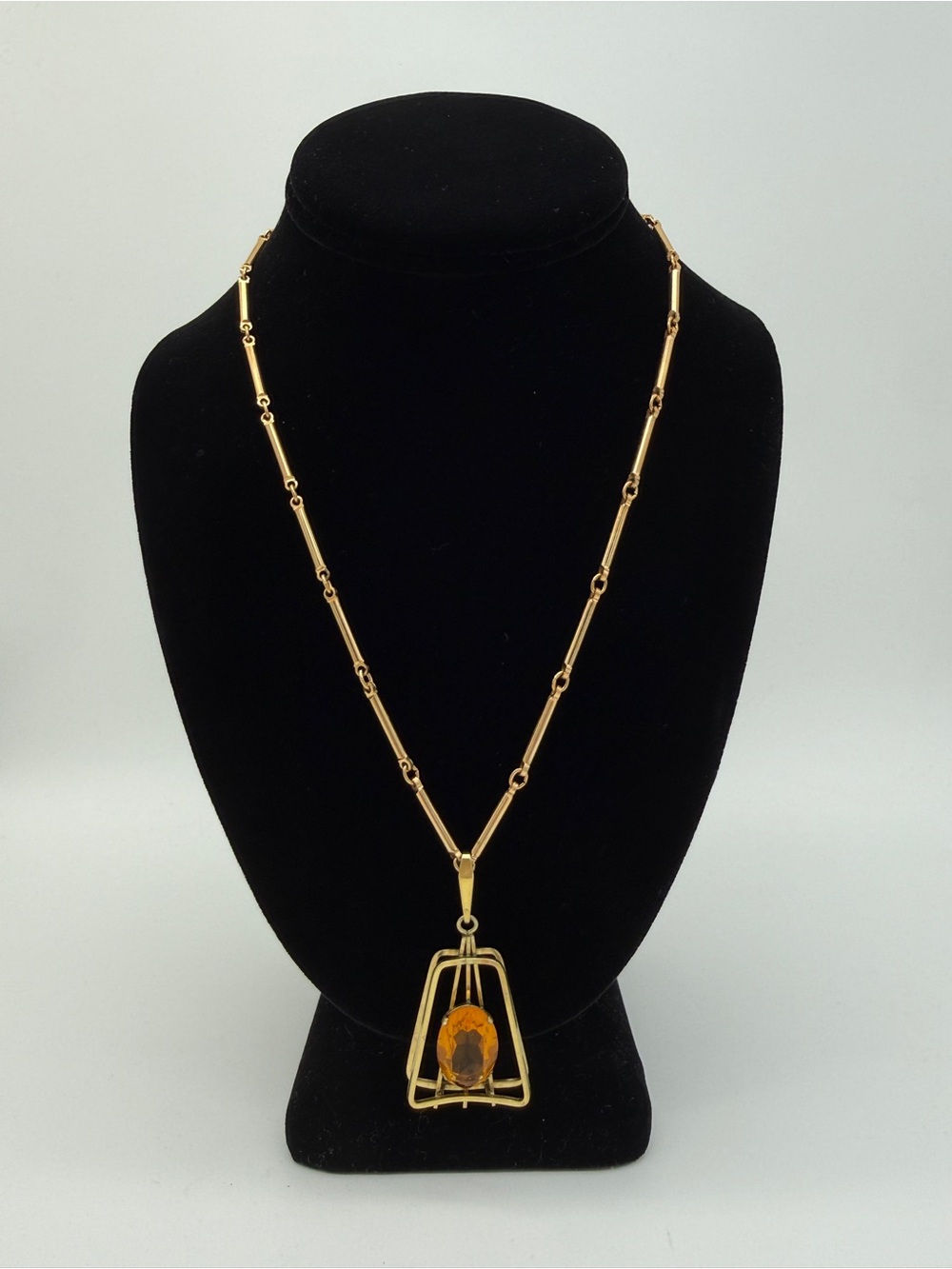 Vintage 1970s ARTISTRY Amway Modernist Amber Glass Pendant Necklace
